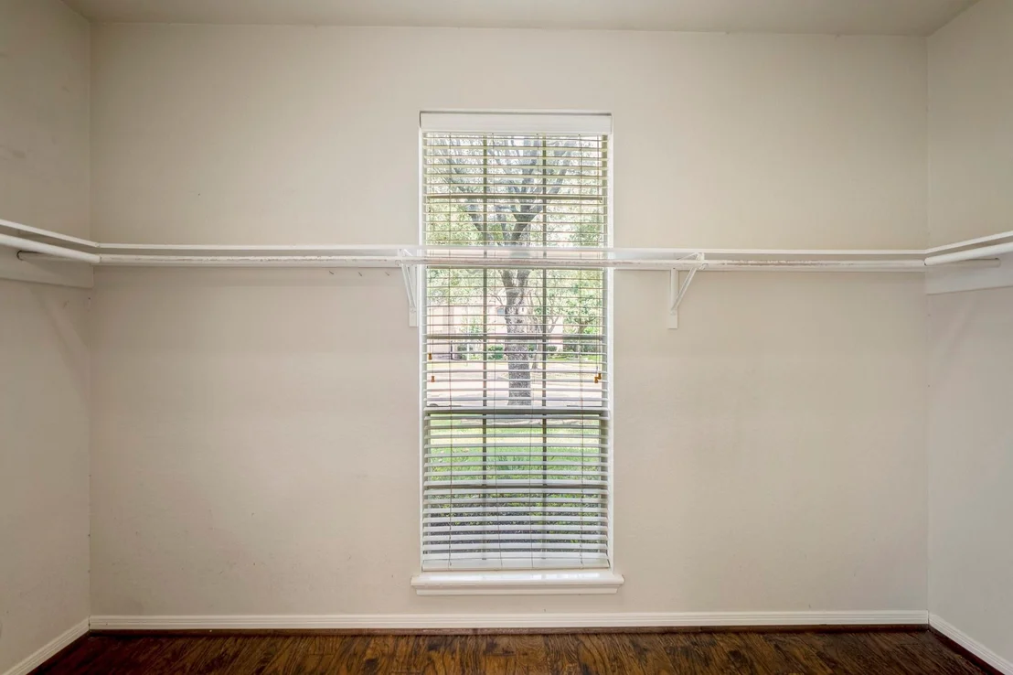 Photo of 5807 Sequoia Trace Court