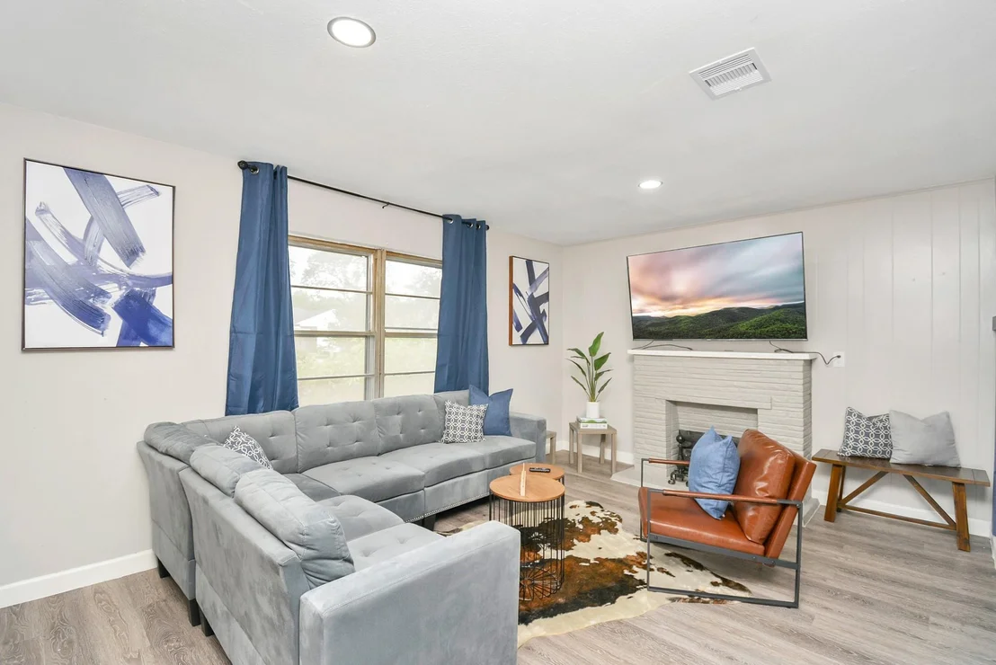 Photo of 4710 Paradise Lane