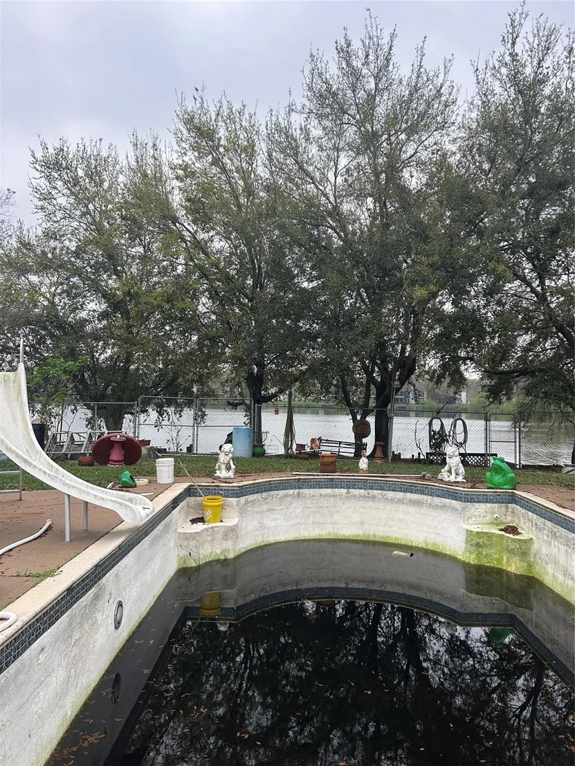 Photo of 414 Buttonwood Drive