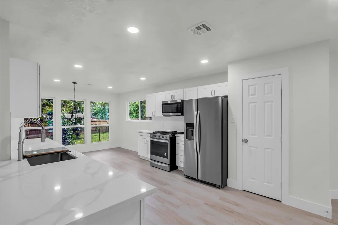 Photo of 1602 Pine Oak Drive