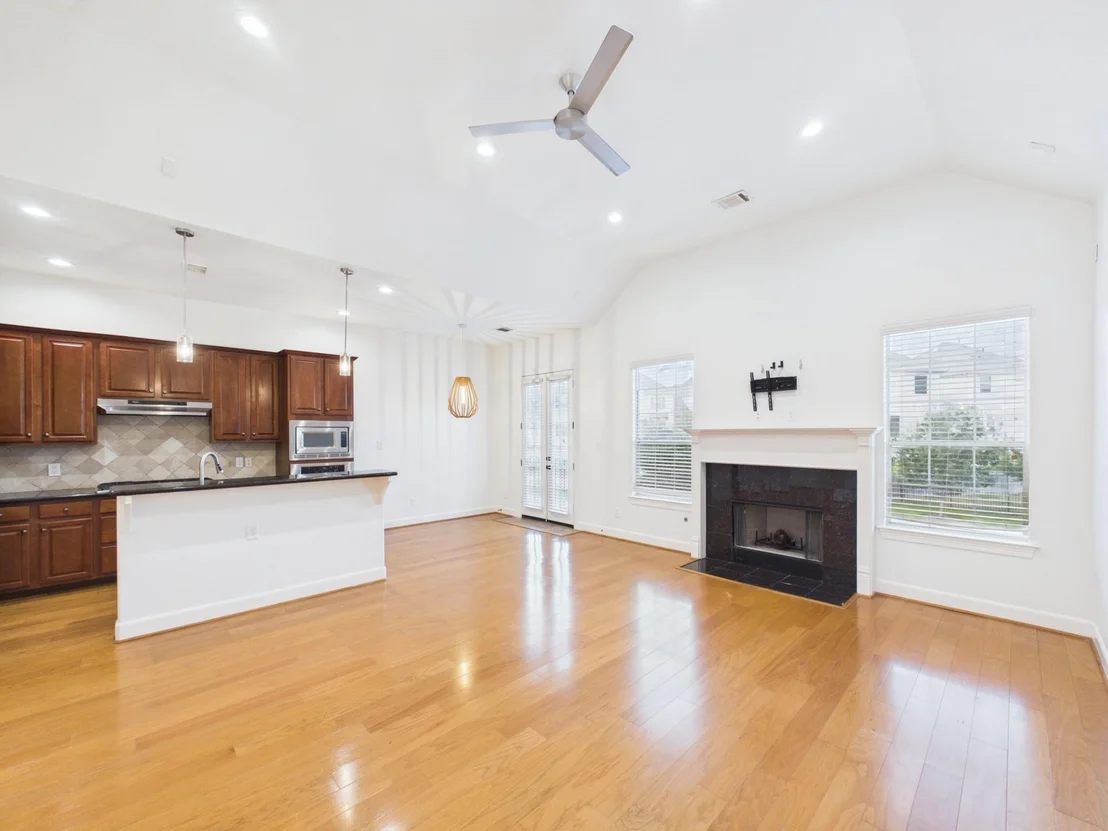 Photo of 10818 Almeda Park Drive