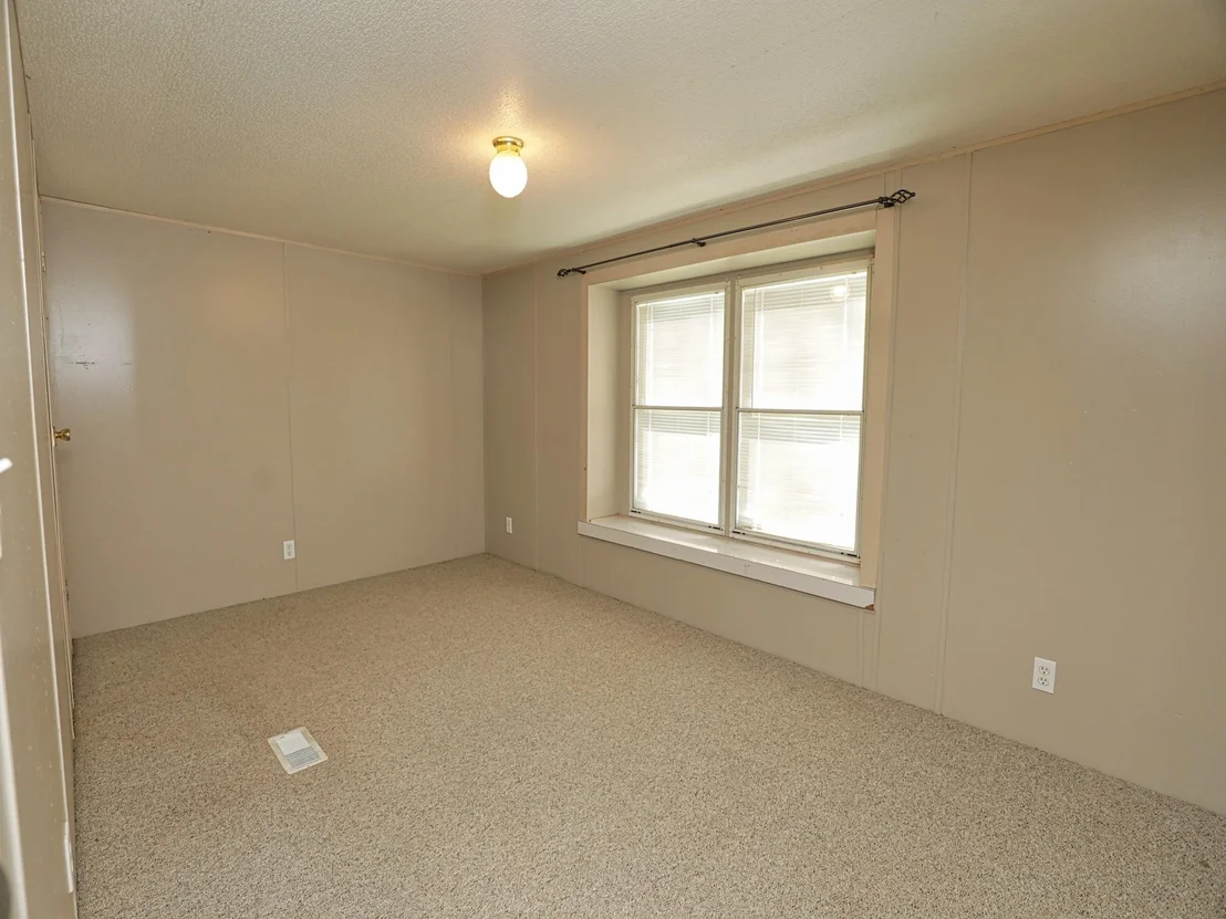 Photo of 210 Floyd St Street