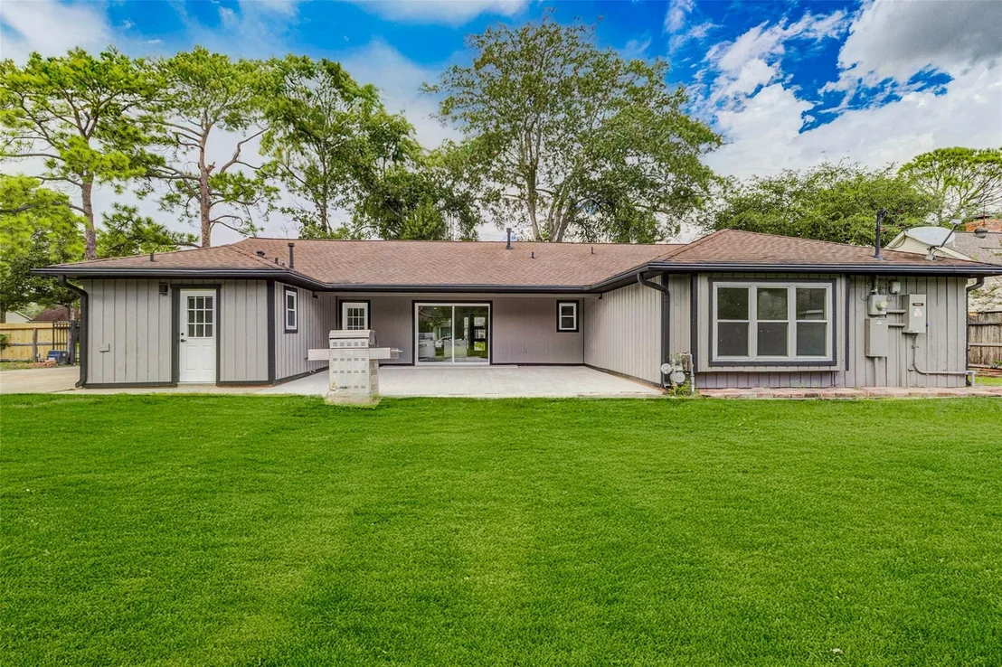 Photo of 9923 Emnora Lane
