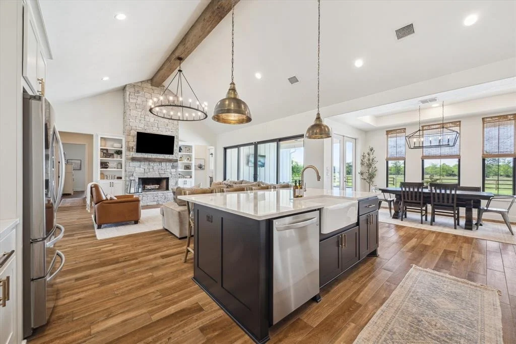 Photo of 2832 Maler Road