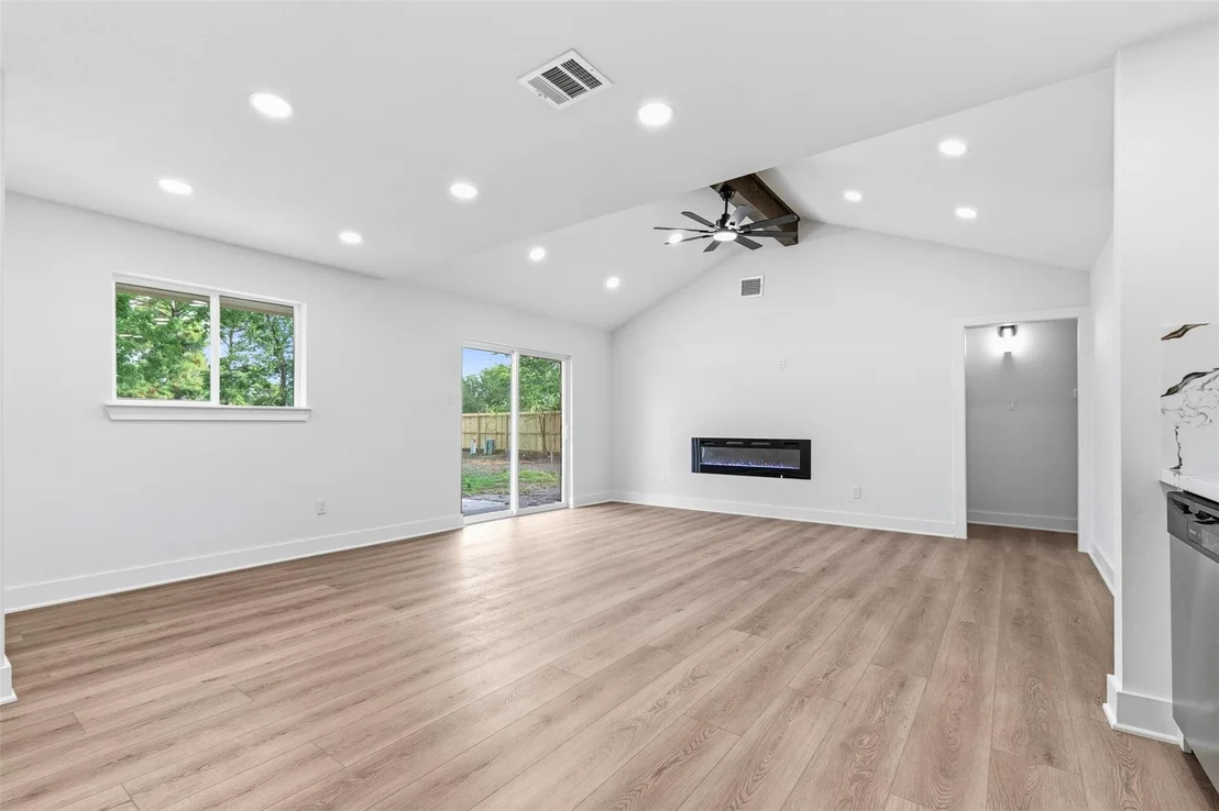 Photo of 7502 Woodsman Trail