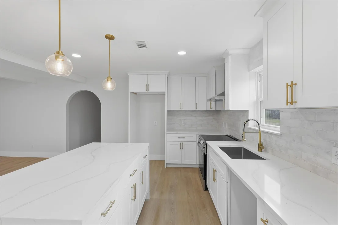 Photo of 8114 Pella Drive