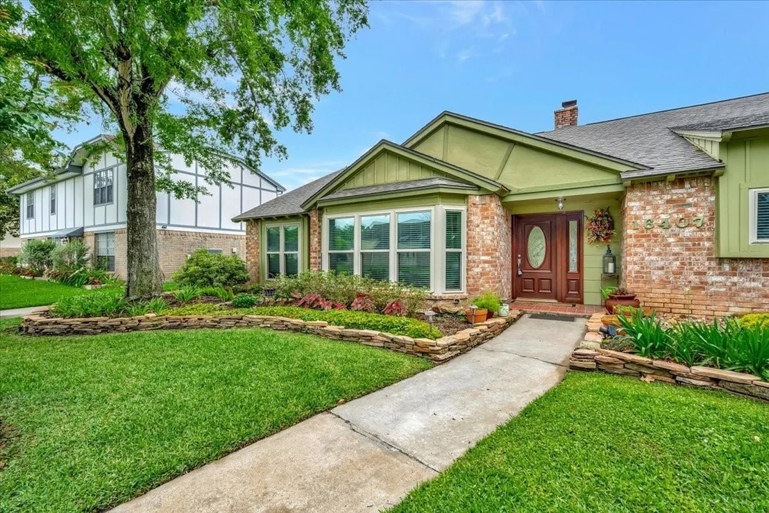 Photo of 16407 Clearcrest Drive