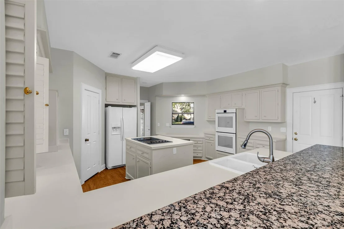 Photo of 566 Edgewood Drive