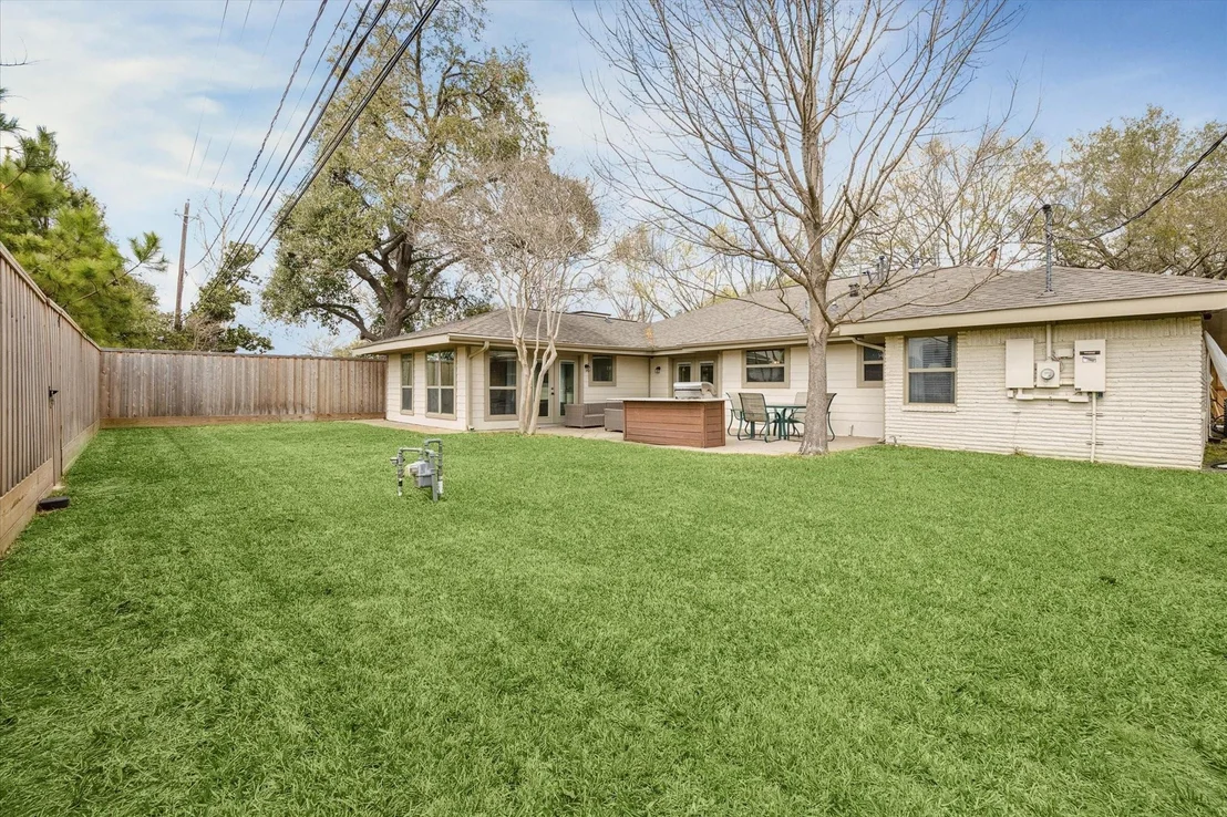 Photo of 9829 Pine Lake Drive