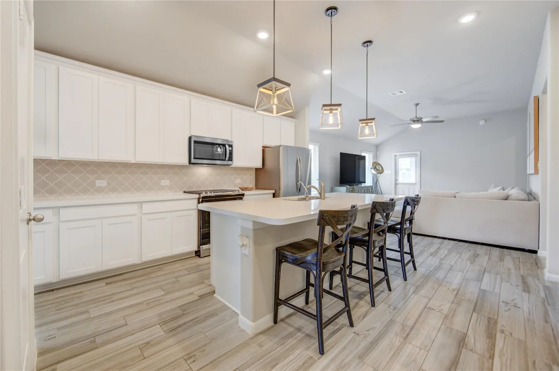 Photo of 5011 Yellow Rays Trail
