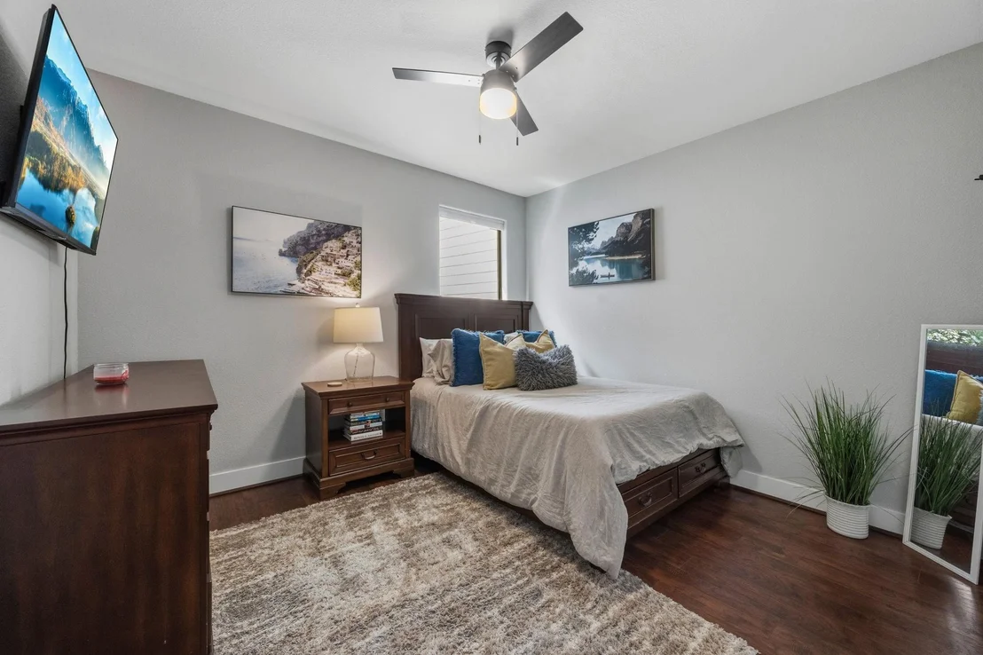 Photo of 13211 Doral Circle
