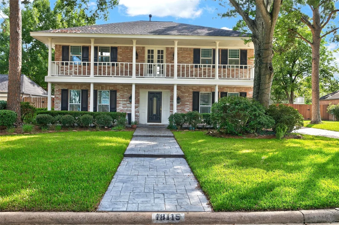 Photo of 18115 Longcliffe Drive
