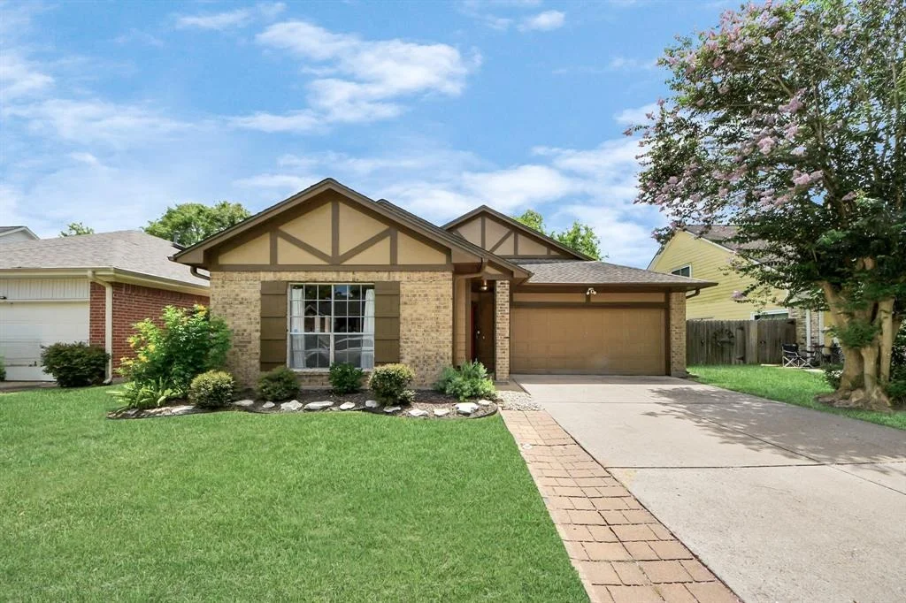 Photo of 320 N Ranch House Road