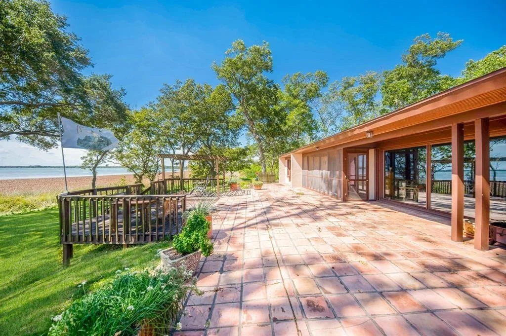 Photo of 121 Laughlin Road