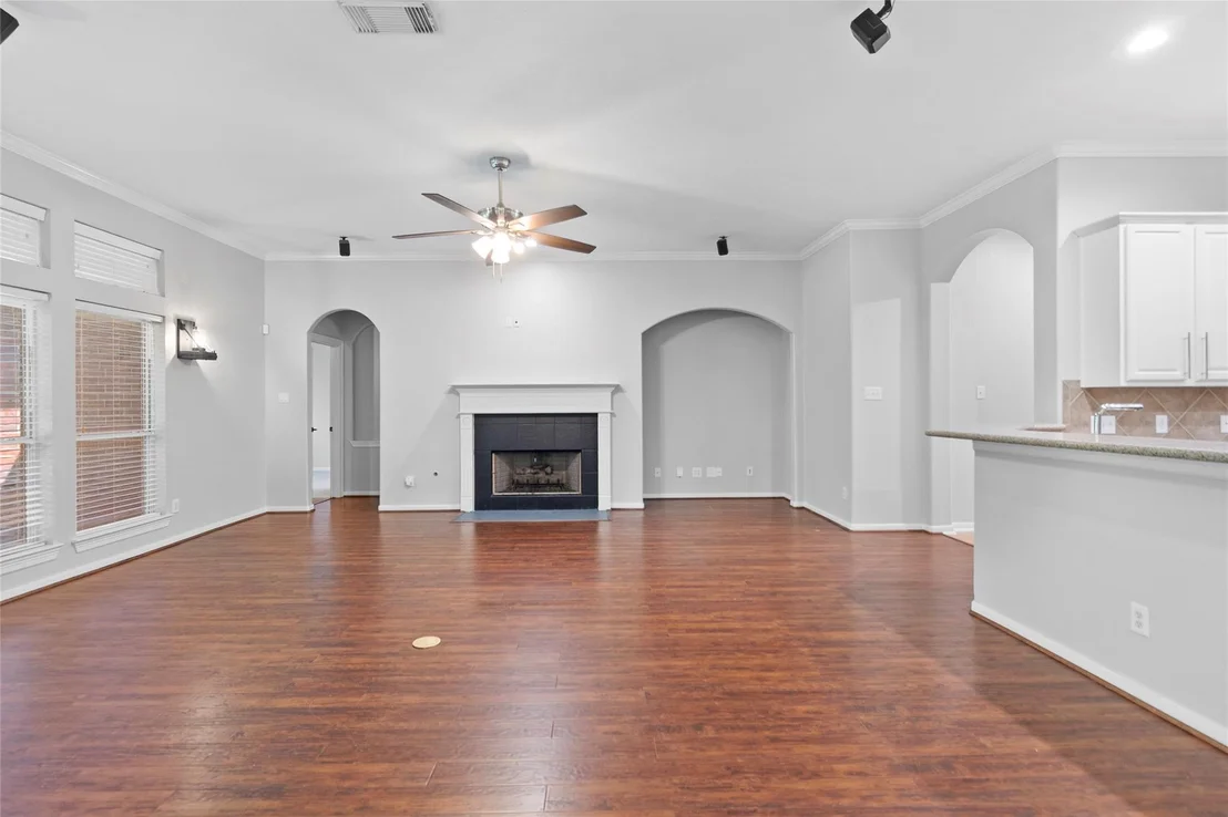 Photo of 24923 Pikecrest Drive