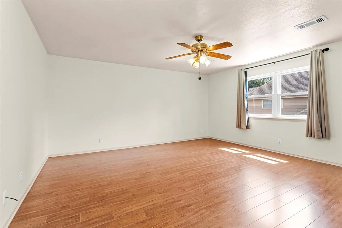 Photo of 8231 Glencliffe Lane