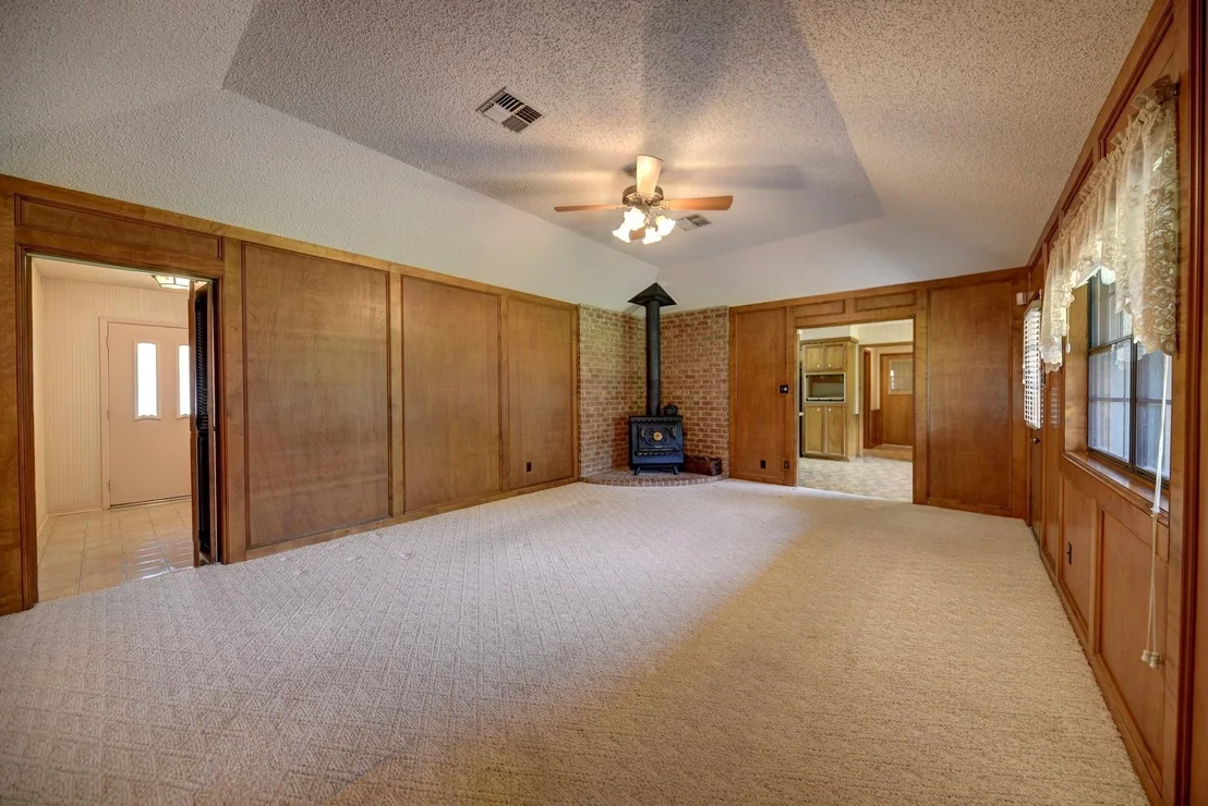 Photo of 2607 Daisy Drive
