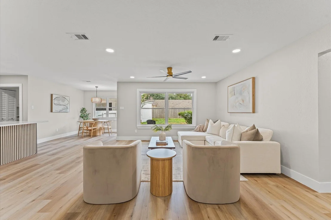 Photo of 2306 Eaglerock Drive