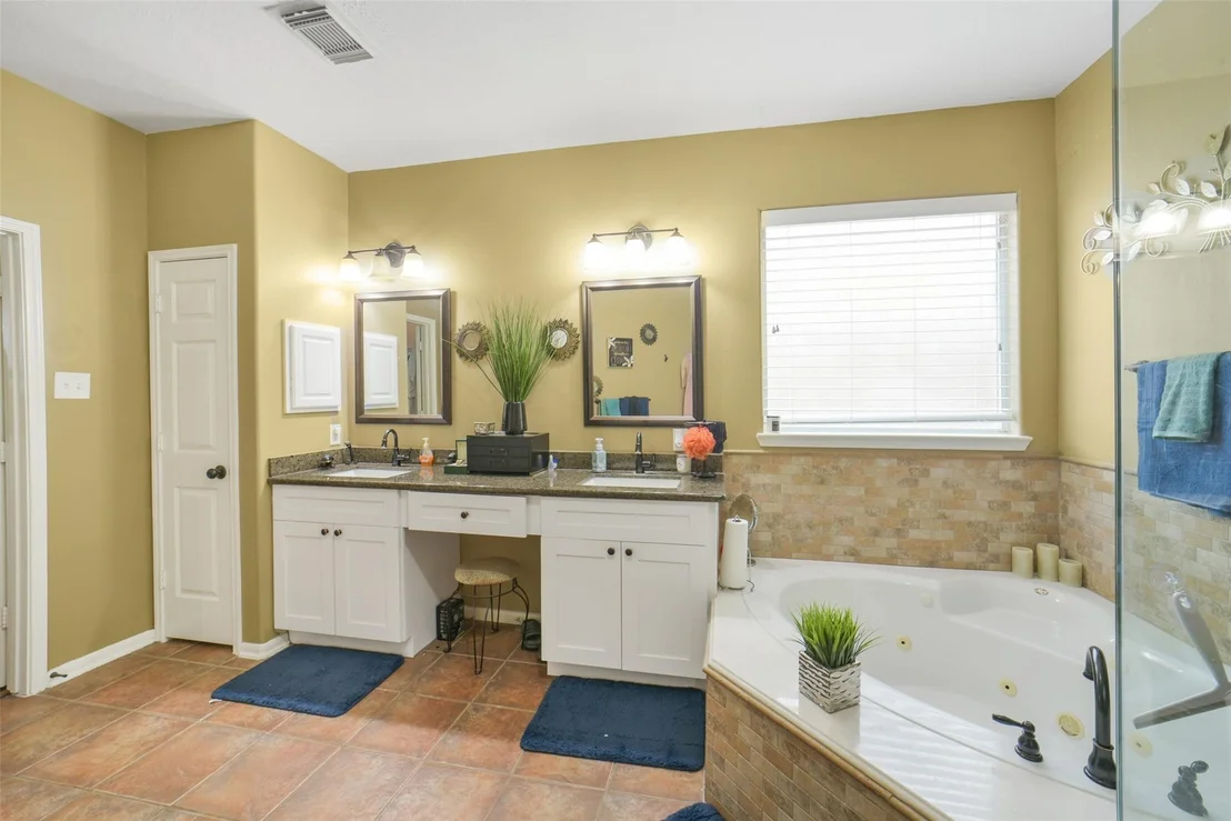 Photo of 2103 Blue Water Bay Drive