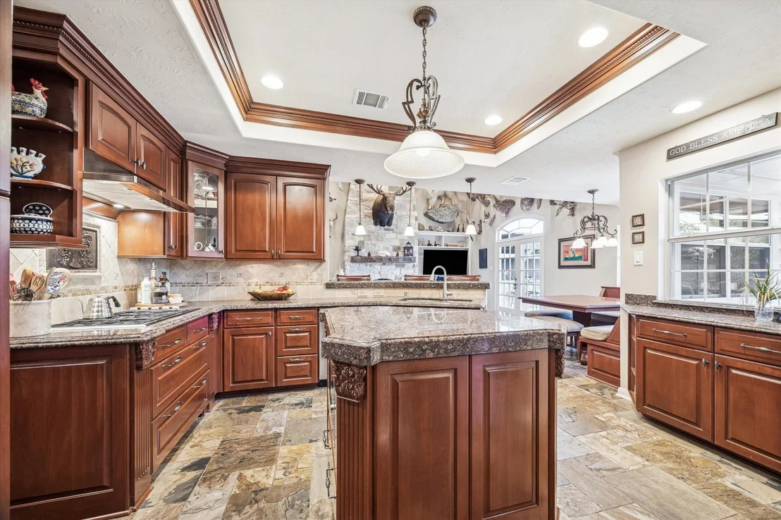 Photo of 1502 Adkins Road