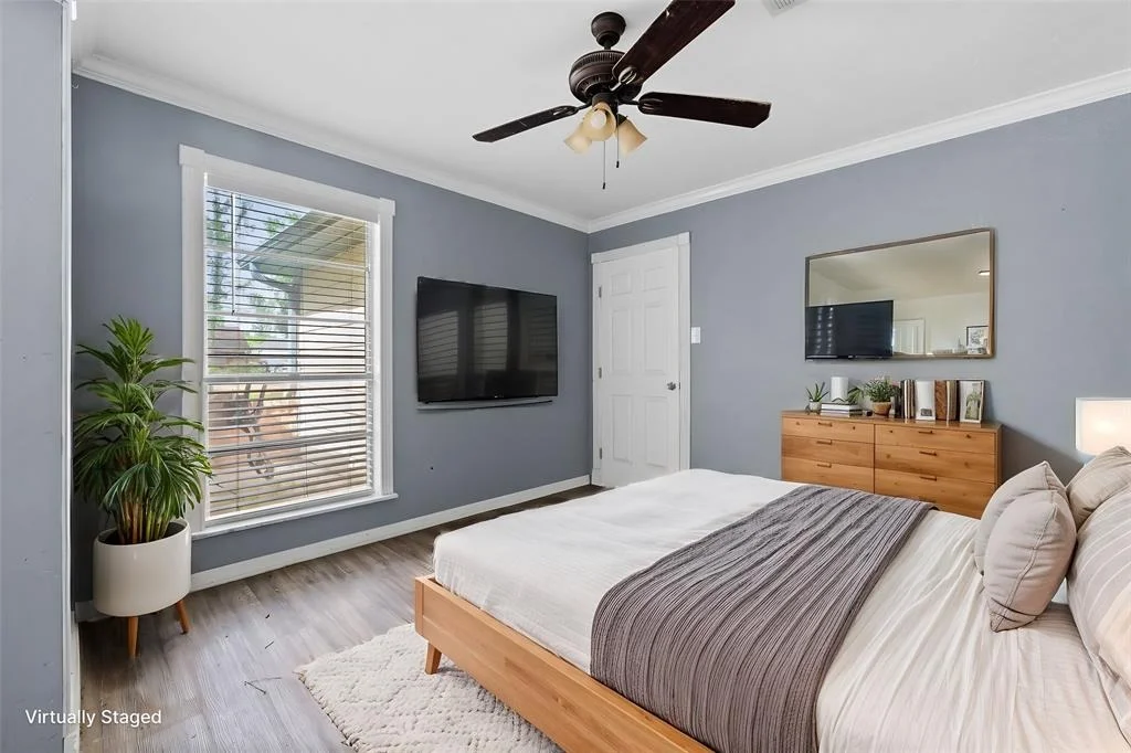 Photo of 300 Shady Glen Lane