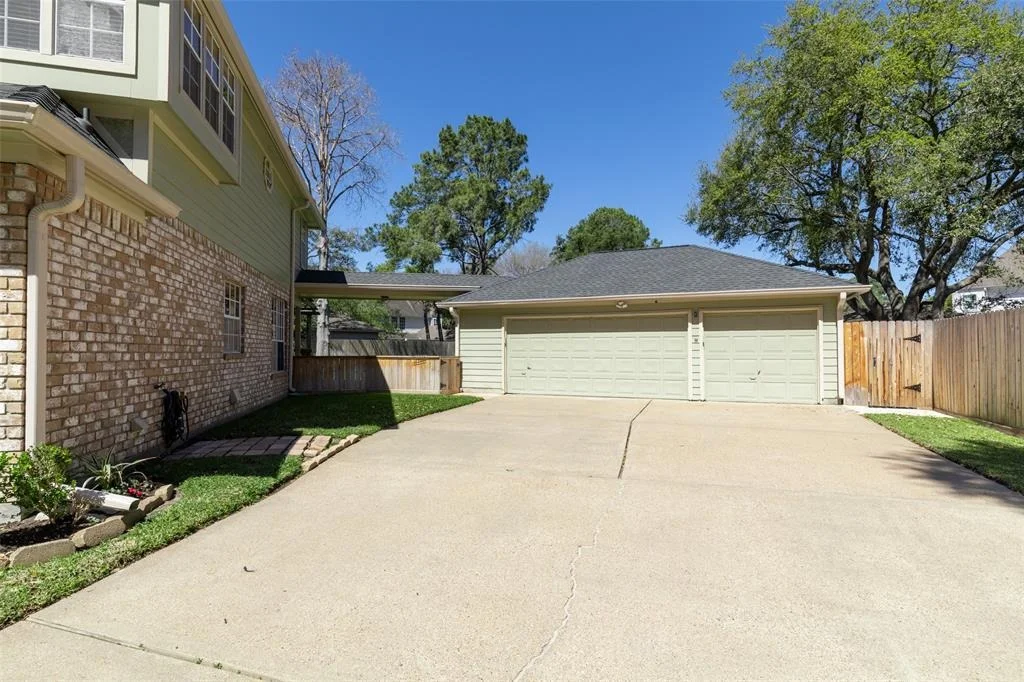 Photo of 18014 Spellbrook Drive