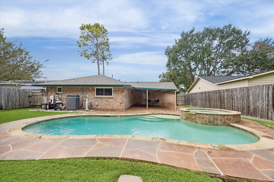 Photo of 13626 Greenridge Drive