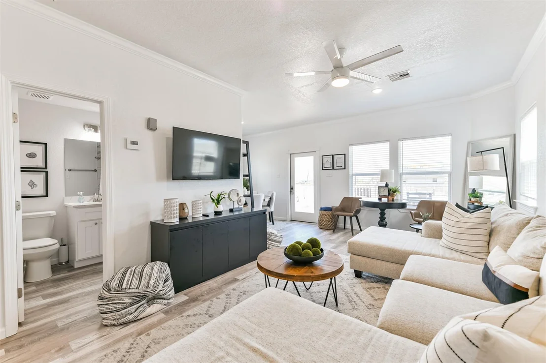 Photo of 143 W Palm Street