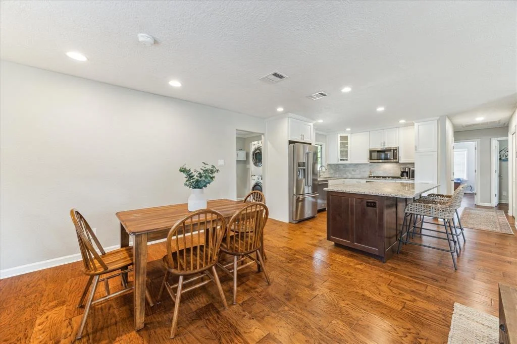 Photo of 1007 Waltway Drive