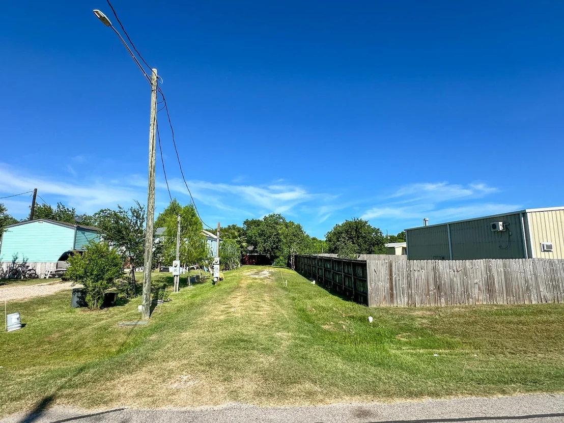 Photo of 325 5th Street