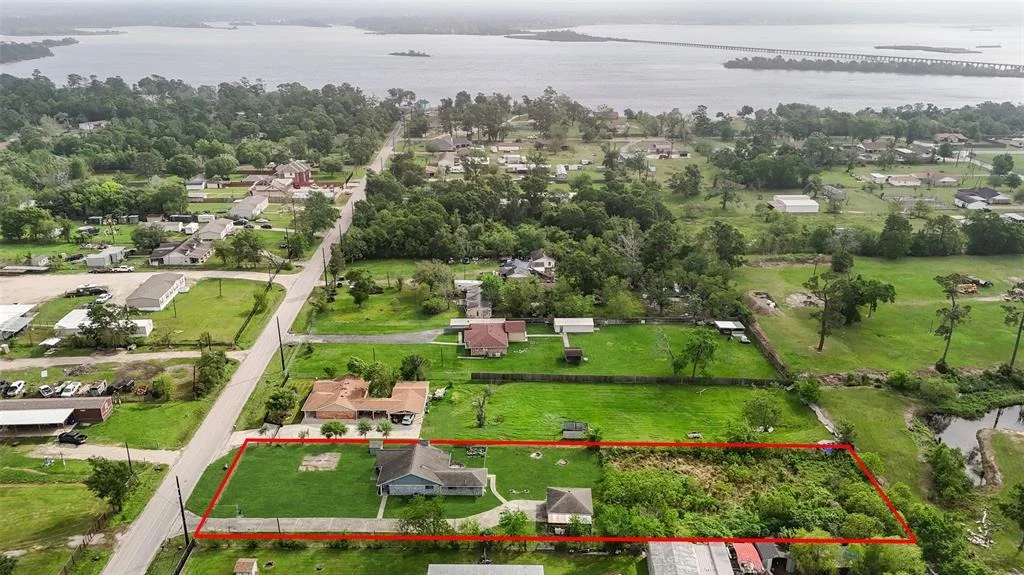 Photo of 16706 Bear Bayou Drive