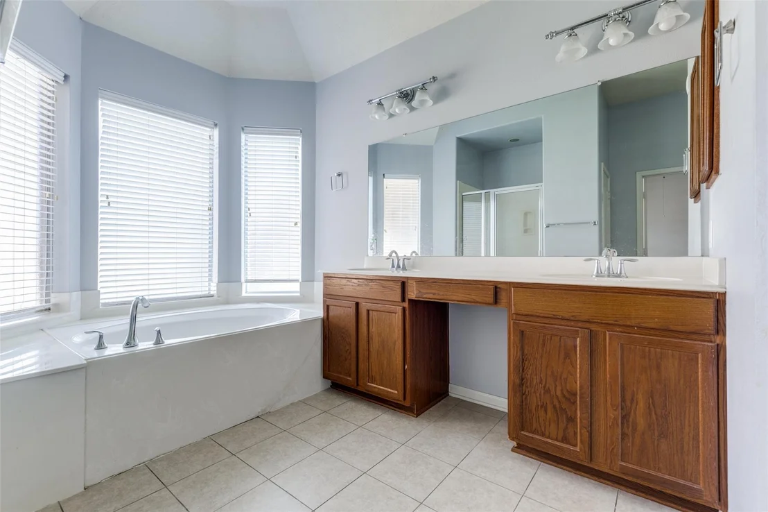Photo of 24915 Garnet Shadow Lane