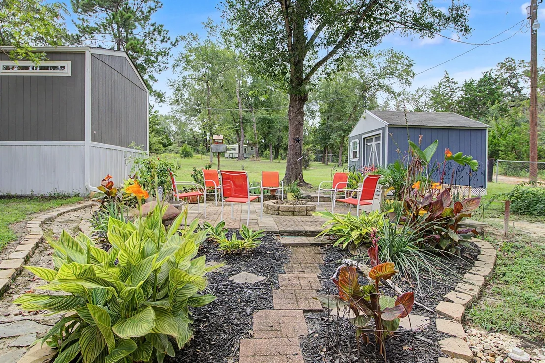 Photo of 637 Lakeview Drive