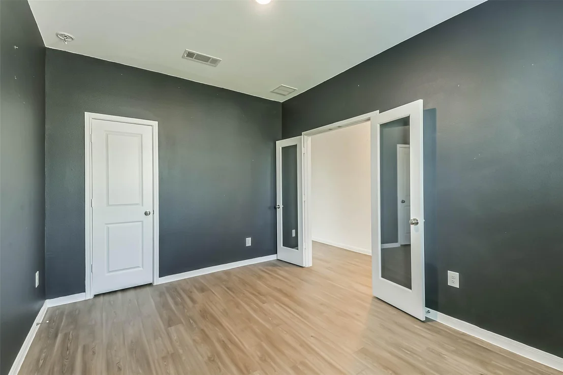 Photo of 25631 Balsamroot Drive