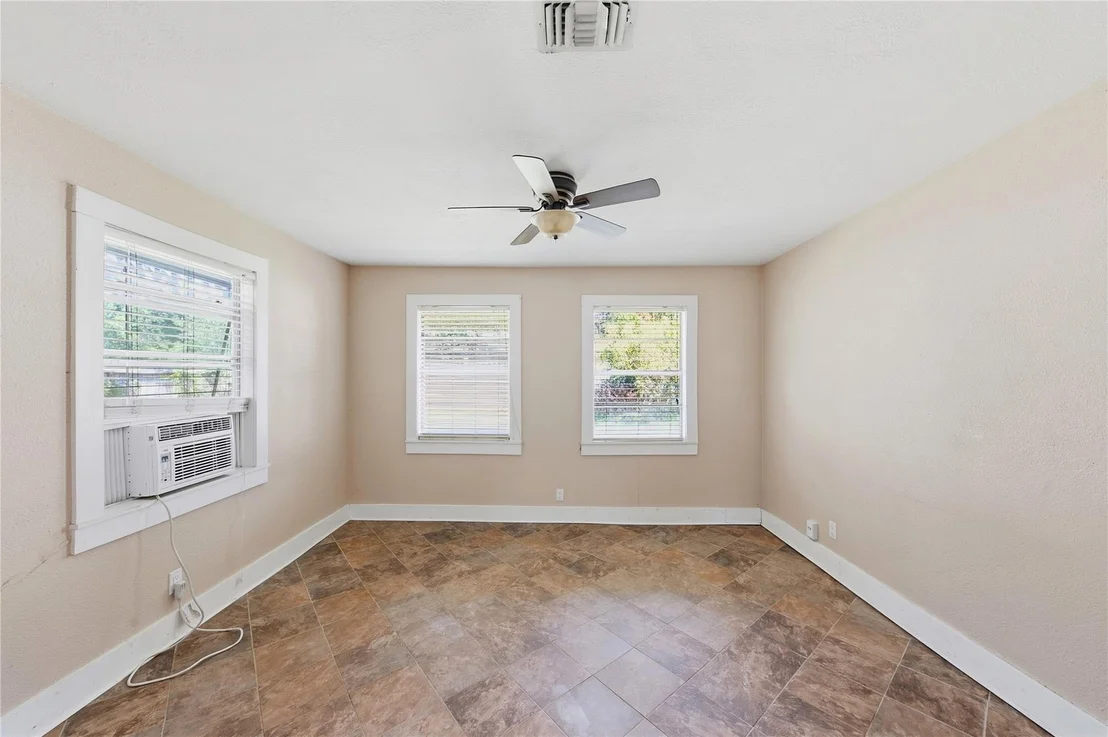 Photo of 1215 Winston Drive