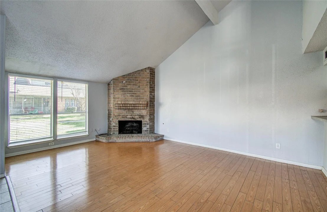 Photo of Unit D at 5618 Easthampton Drive