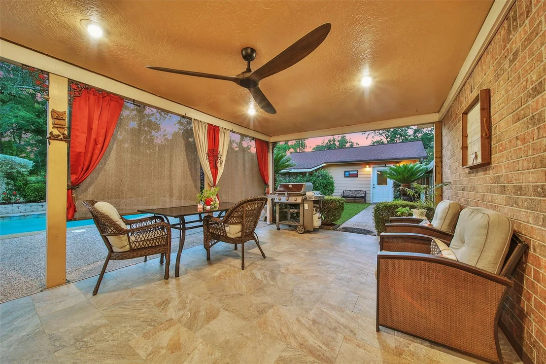Photo of 360 Hollyglenn Street