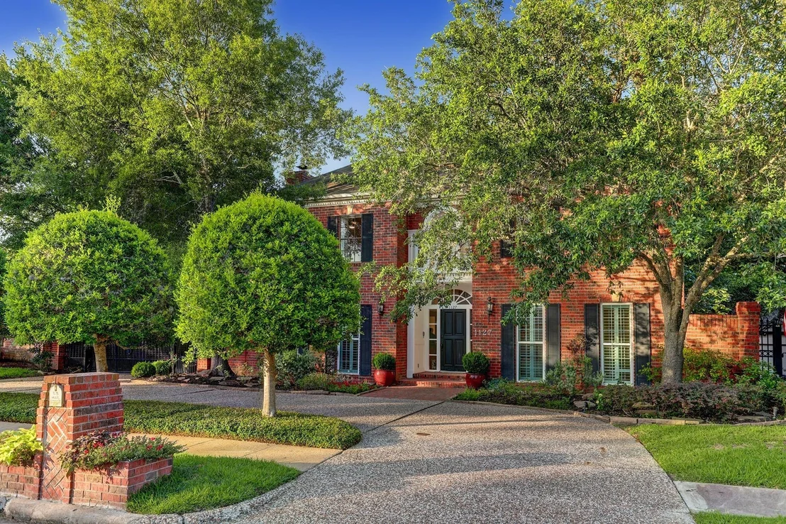 Photo of 1127 Lashbrook Drive
