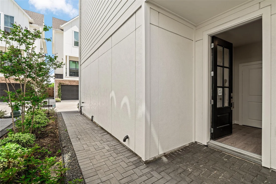 Photo of 10619 Cascade Ledge Lane
