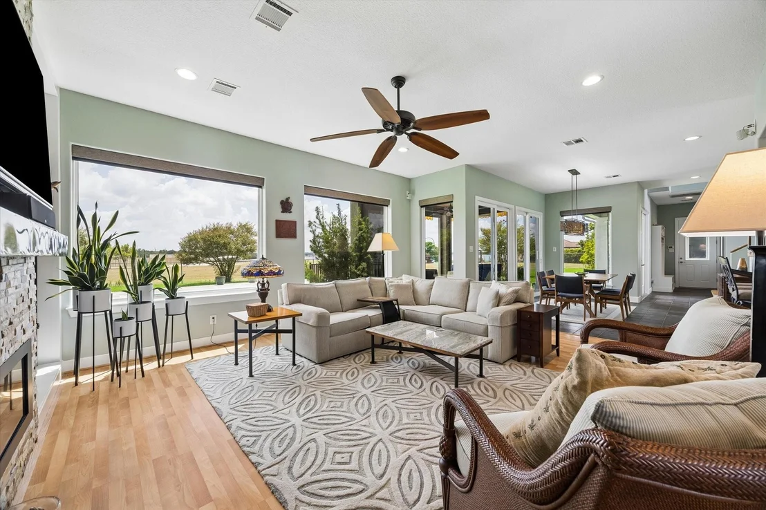 Photo of 12313 White Oak Pointe