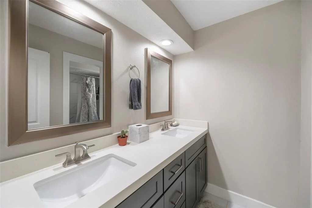 Photo of 6910 King Arthur Court