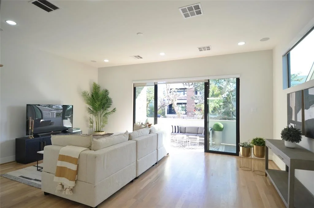 Photo of 2628 Greenbriar Drive