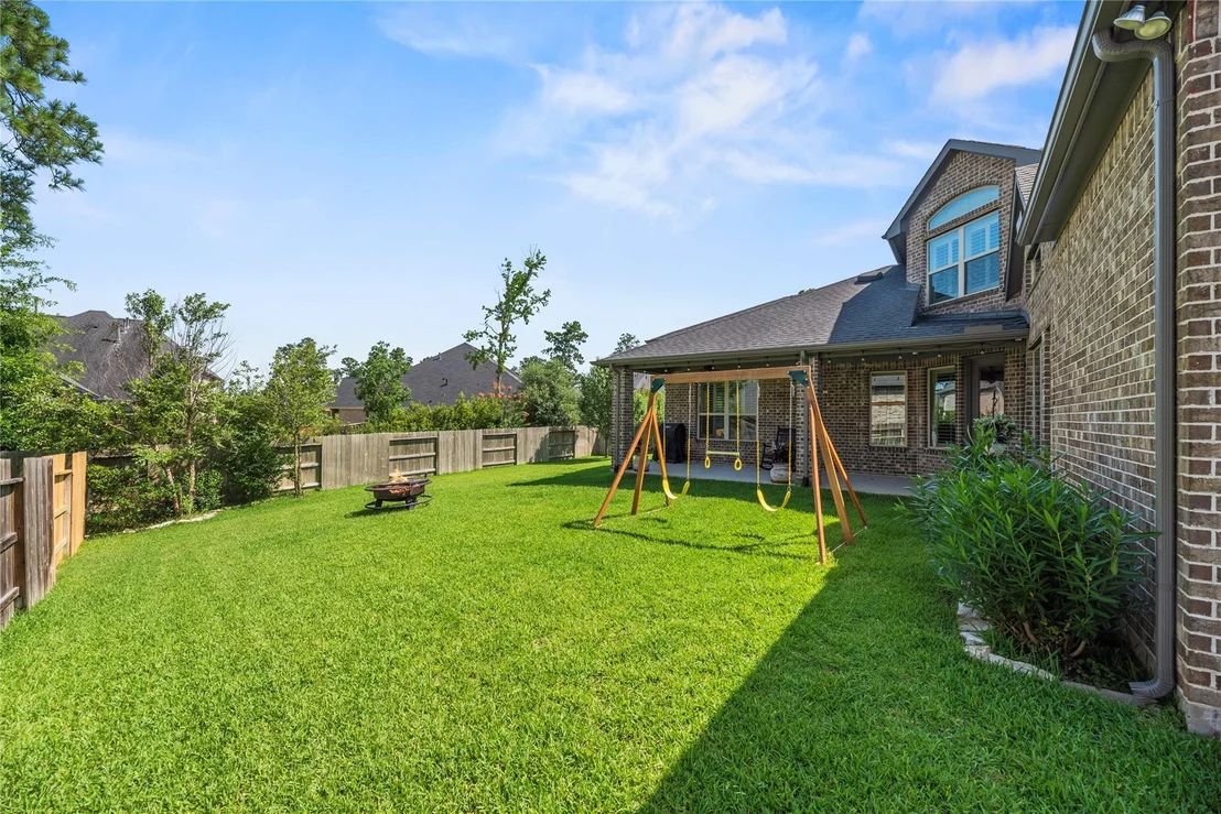 Photo of 1002 Pleasant Pines Lane