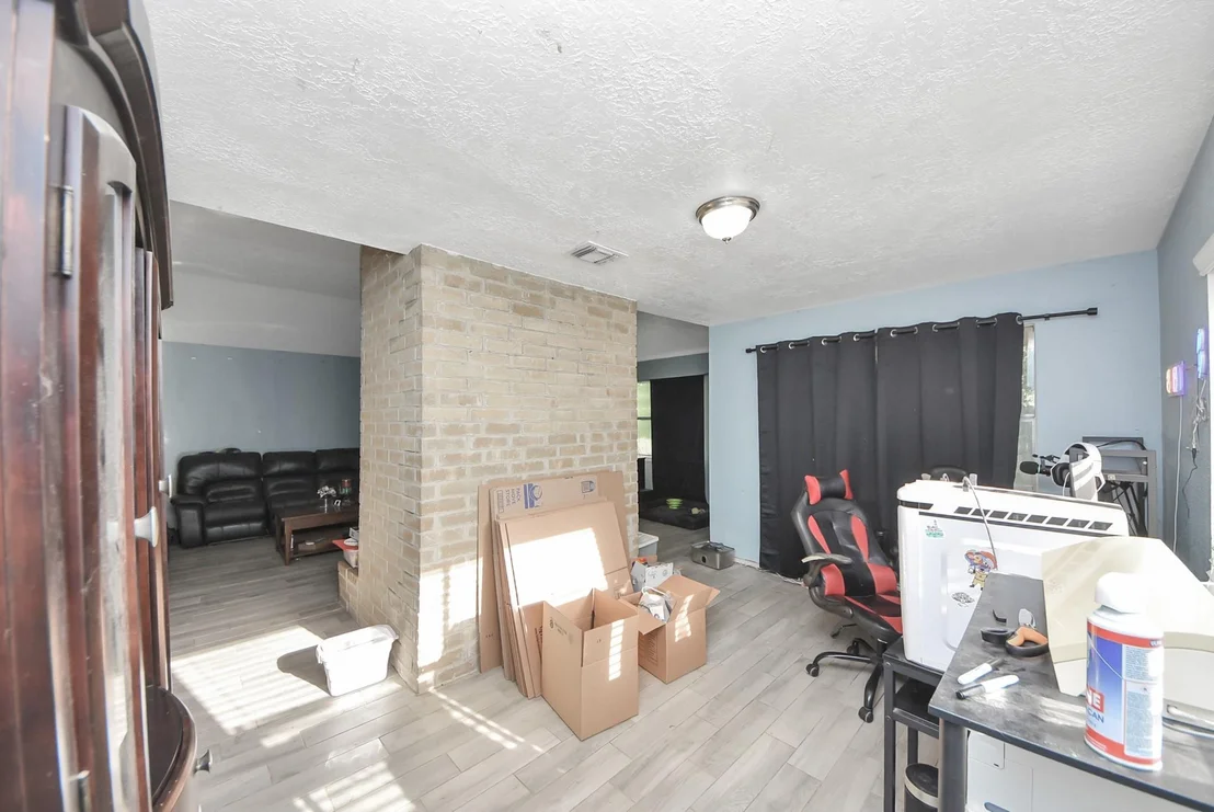 Photo of 22122 Breezy Hill Drive