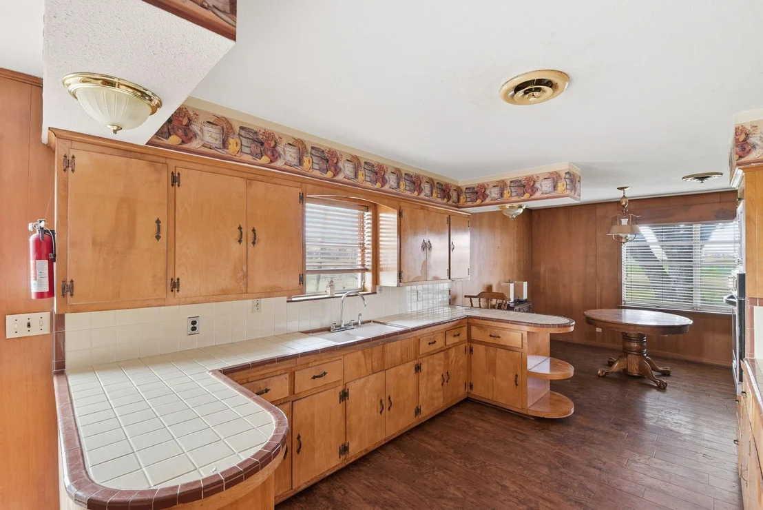 Photo of 1839 W Henderson Rd