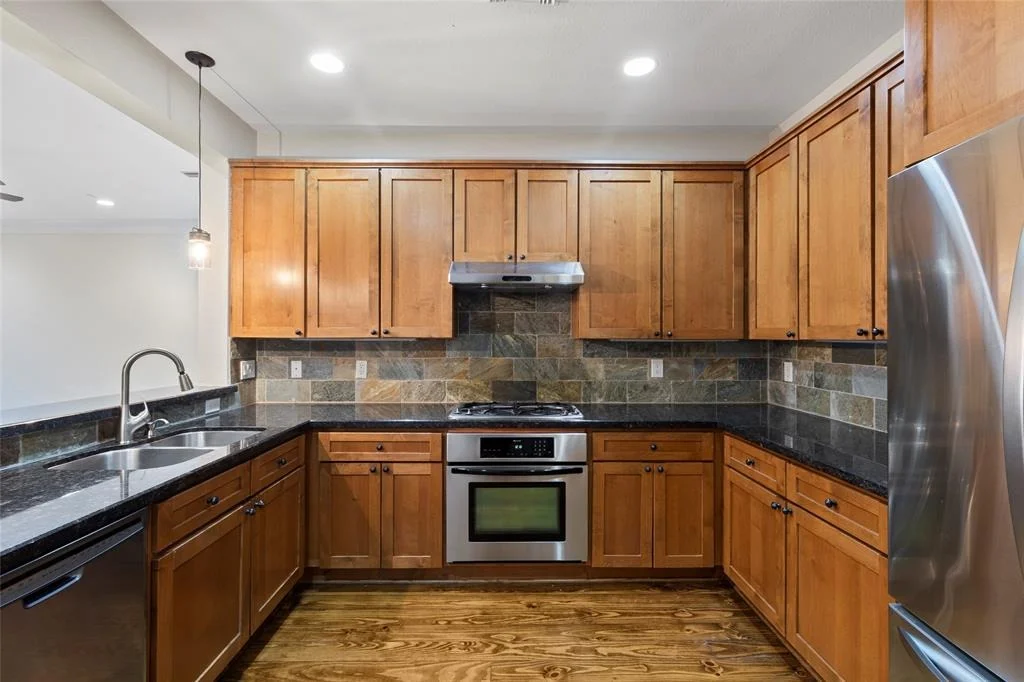 Photo of 416 Lovett Boulevard