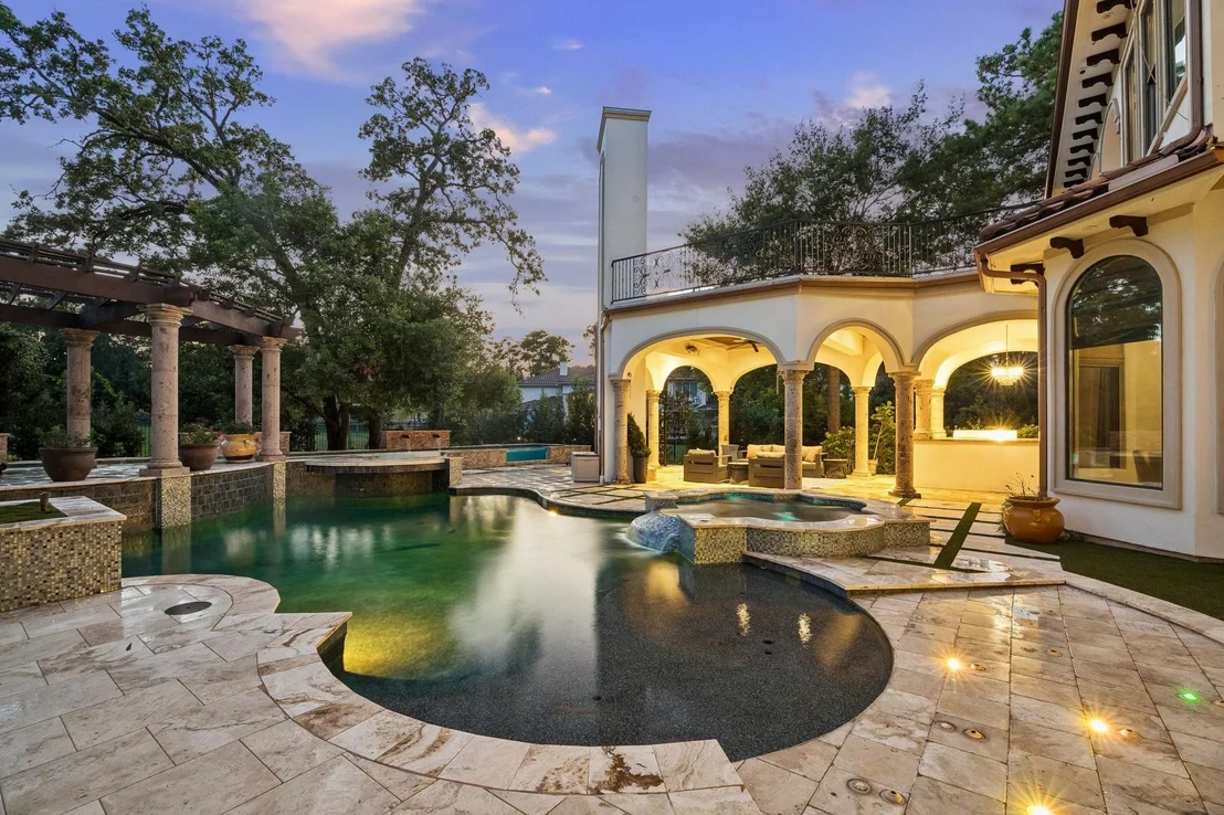 Photo of 6 N Fazio Way