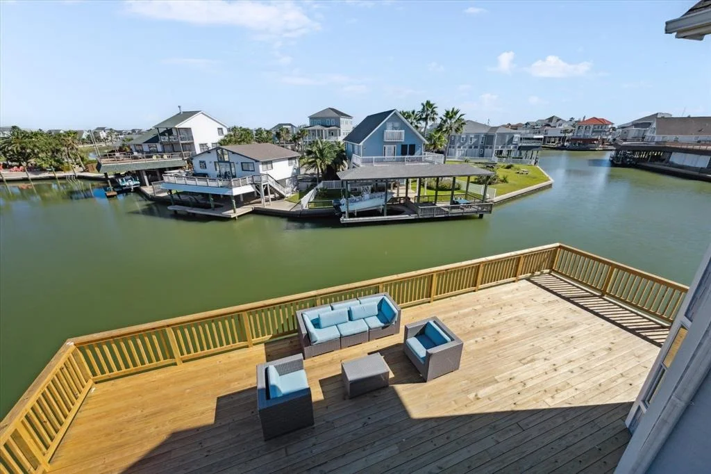 Photo of 210 Easterly