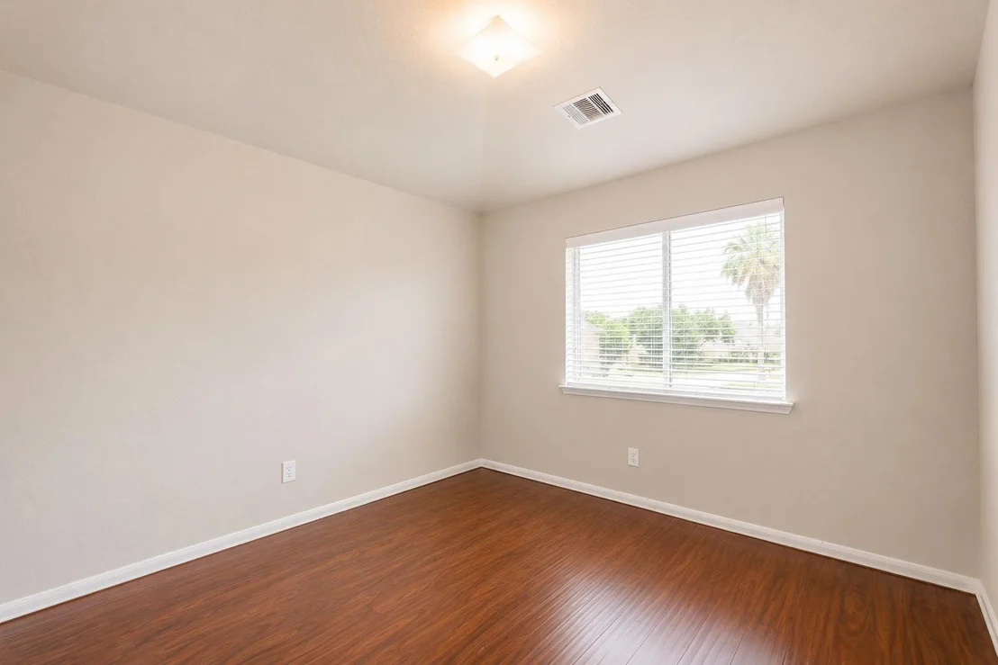 Photo of 10102 Hidden Falls Drive