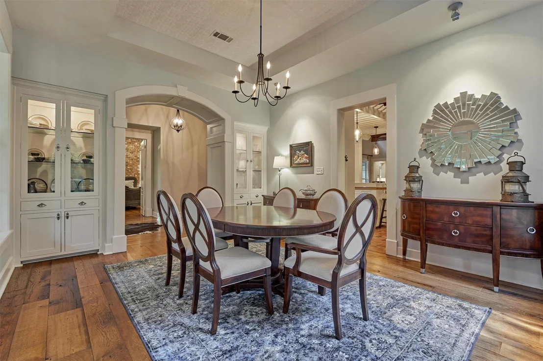 Photo of 10928 Lake Forest Drive
